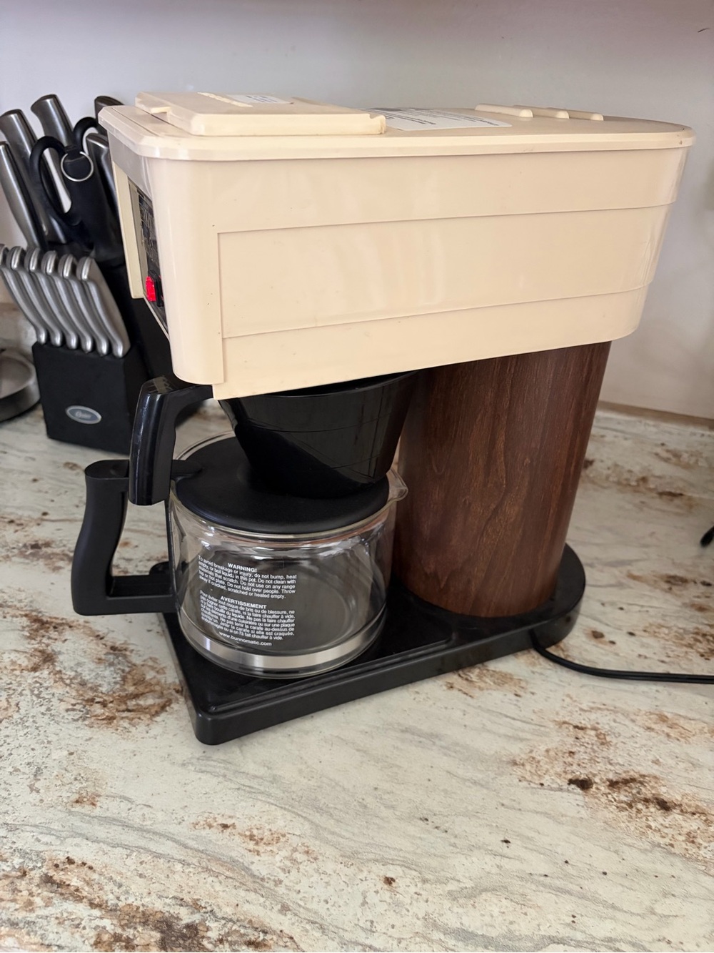 BUNN Pour-O-Matic Coffee Maker in Cream and Black - Picture 3 of 7
